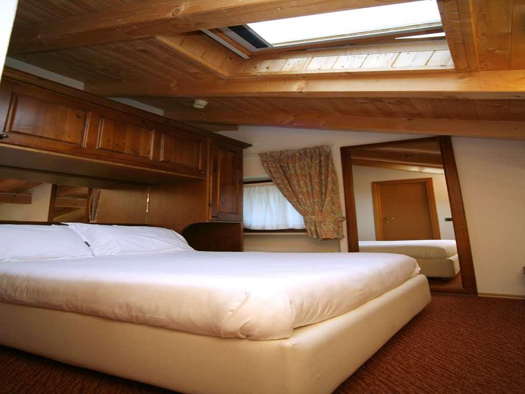 Hotel Miramonti Corvara Zimmer foto