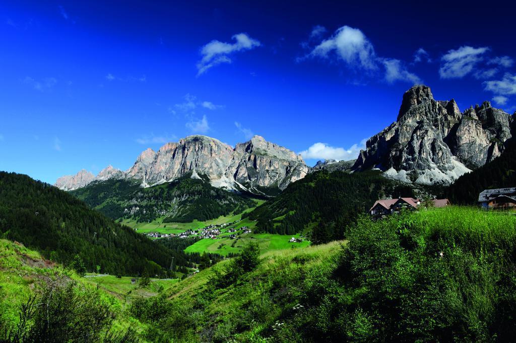 Hotel Miramonti Corvara Exterior foto