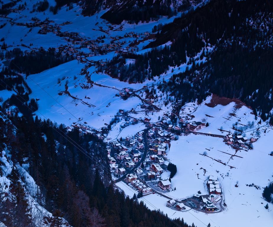 Hotel Miramonti Corvara Exterior foto