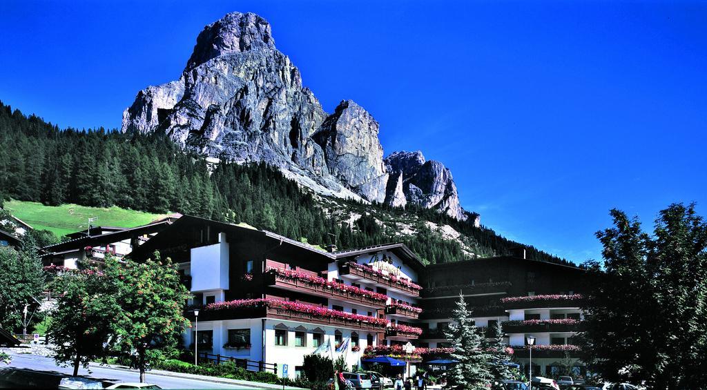 Hotel Miramonti Corvara Exterior foto
