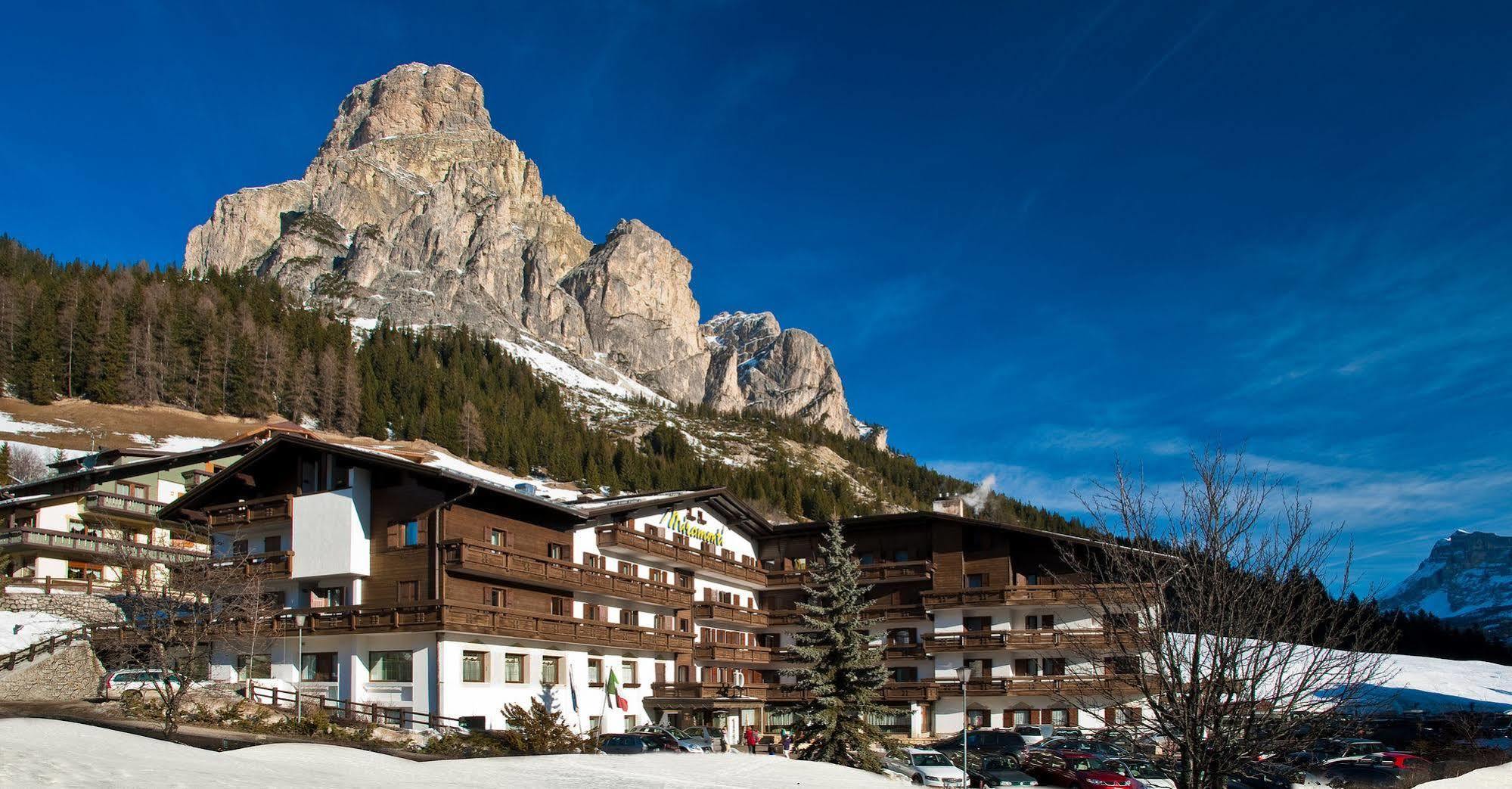 Hotel Miramonti Corvara Exterior foto